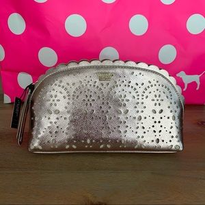 NWT VICTORIA’S SECRET PETAL EDGE BEAUTY BAG